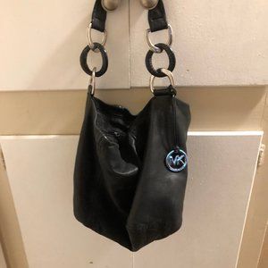 MICHAEL KORS BLACK LEATHER HANDBAG